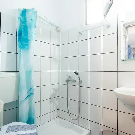 Liolios #3 Lägenhetshotell *